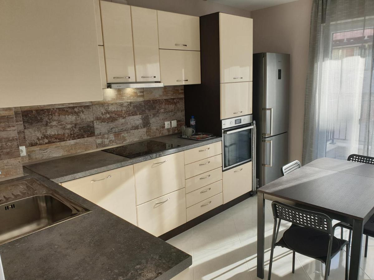 New The Twins Varna Two-Bedroom, Apt 5 At 15 Tsani Ginchev Street, Floor 3 Kültér fotó