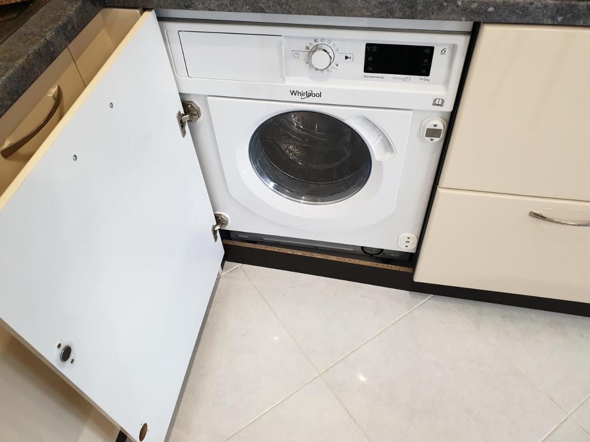 New The Twins Varna Two-Bedroom, Apt 5 At 15 Tsani Ginchev Street, Floor 3 Kültér fotó