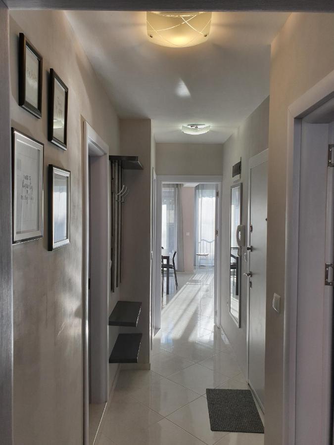 New The Twins Varna Two-Bedroom, Apt 5 At 15 Tsani Ginchev Street, Floor 3 Kültér fotó