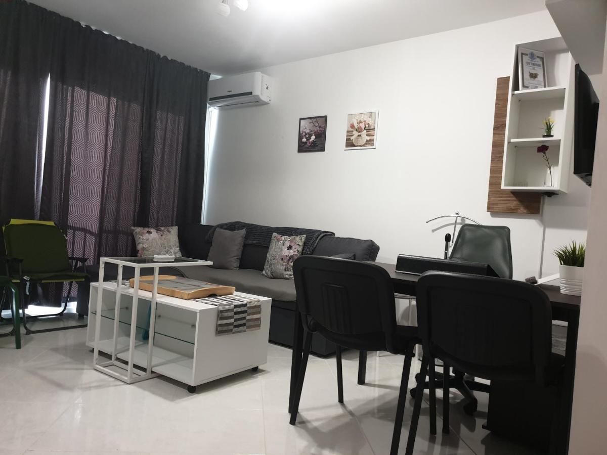New The Twins Varna Two-Bedroom, Apt 5 At 15 Tsani Ginchev Street, Floor 3 Kültér fotó